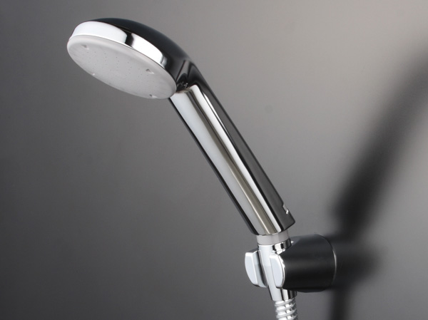 Bathing-wash room.  [Metal shower head] Metal specification shower head is a classy. (Same specifications)