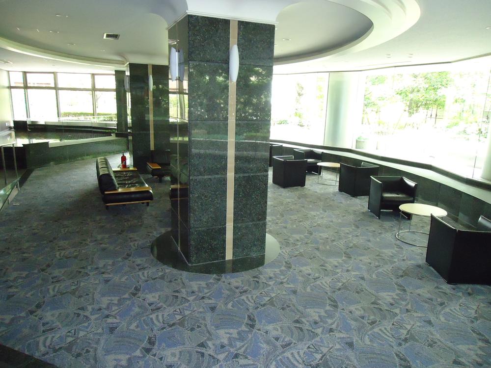 lobby. Common area (first floor lobby)