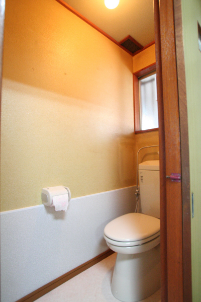 Toilet. Exchange to Japanese-style toilet → Western-style toilet