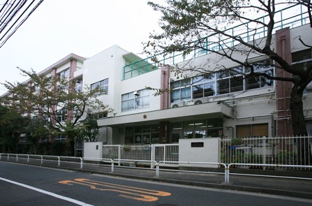 Primary school. Genji 191m before up to elementary school (elementary school)