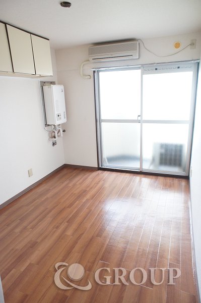 Living and room. ☆ There is limited time campaign Property number ☆