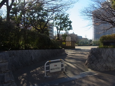 park. 590m until Nishi Oi Square Park (park)