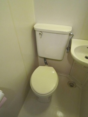 Toilet. 3-point unit toilet