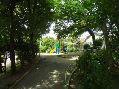 park. 301m to Shinagawa Ward Nishi Oi Park Square 2 (park)