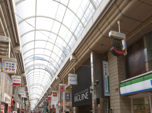 Surrounding environment. Musashi Koyama Shopping Street Palm (about 300m ・ 4-minute walk)