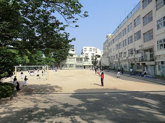 Primary school. 300m to Shinagawa Ward Ito Elementary School