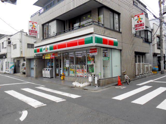 Convenience store. Thanks Higashinakanobu 74m to chome shop