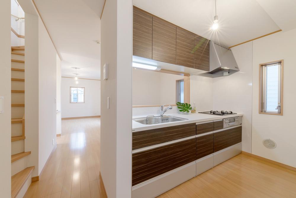 Kitchen. Face-to-face kitchen (June 2013 shooting)