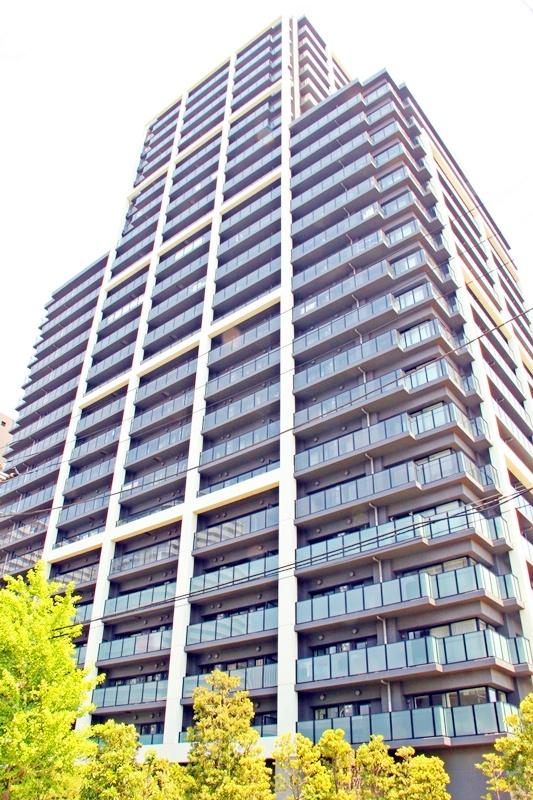 Local appearance photo. 2008 Built, Large-scale tower apartment of the total number of units 404 units