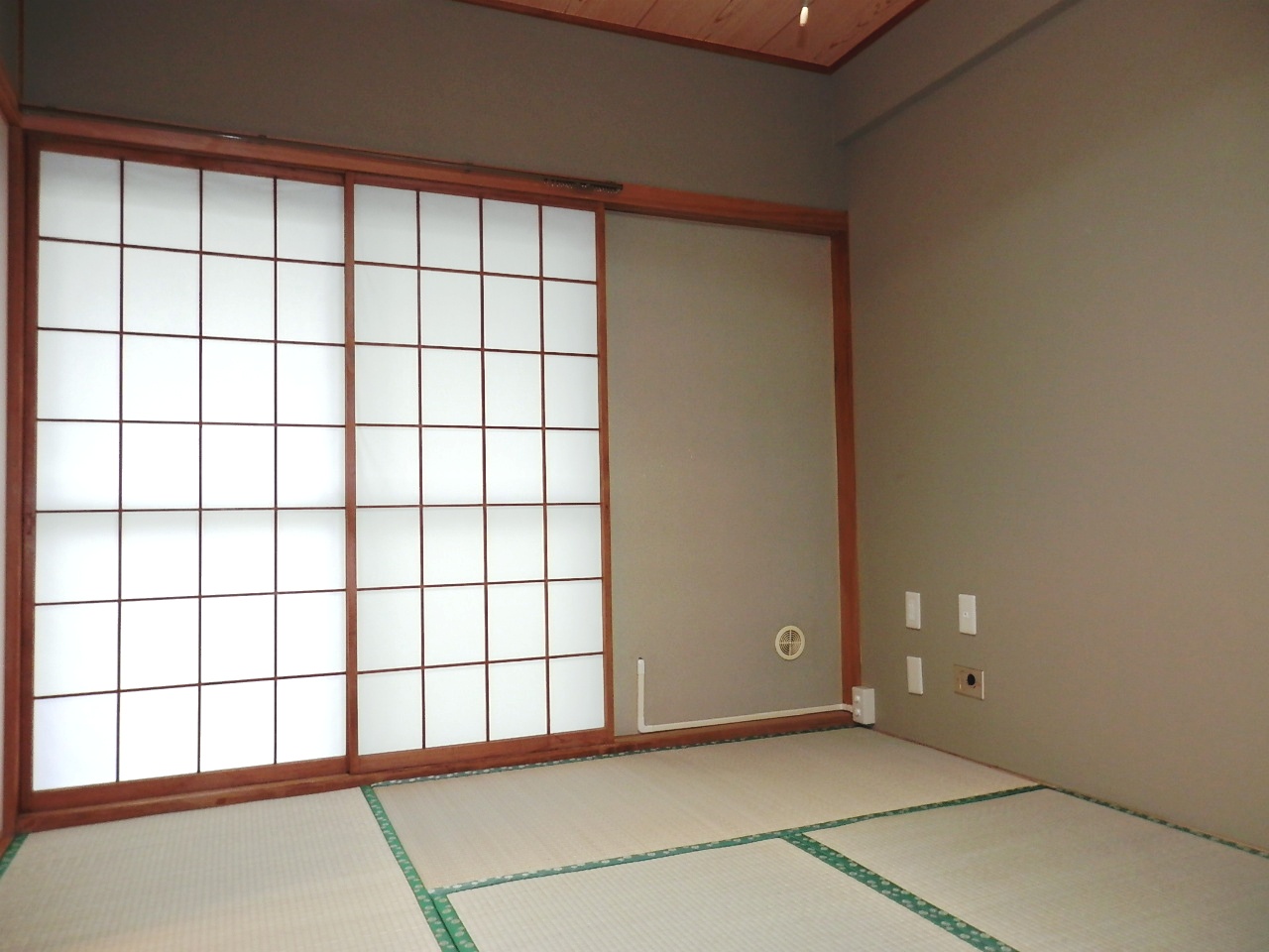 Other room space. Comfortable relaxing Japanese-style room