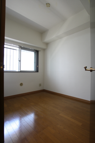 Other room space. Air conditioning new goods exchange