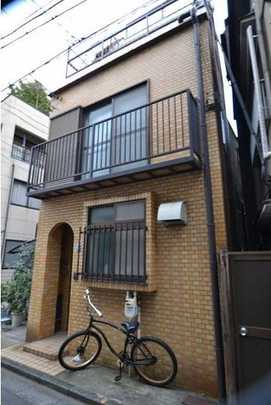 Local appearance photo. Building appearance ■ Keihin Electric Express Railway main line "Shinbaba" Station 2-minute walk ■ Shinbaba north exit street Success