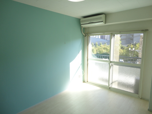 Living and room
