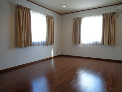 Living and room. It will flooring.