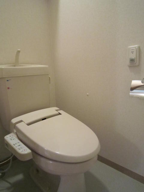 Toilet. Bidet ・ With a convenient shelf