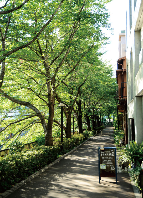 Surrounding environment. Nakameguro streets (walk 33 minutes ・ About 2600m)
