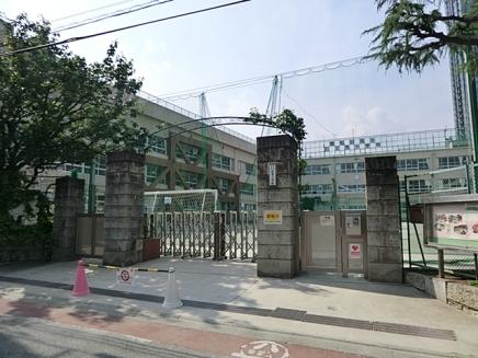 Primary school. 350m to Shinagawa Ward Miki Elementary School