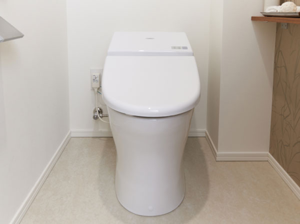 Bathing-wash room.  [Washlet toilet] The toilet, And excellent water-saving properties, It adopted a toilet with a bidet that combines the use comfort, such as high-performance cleaning function.