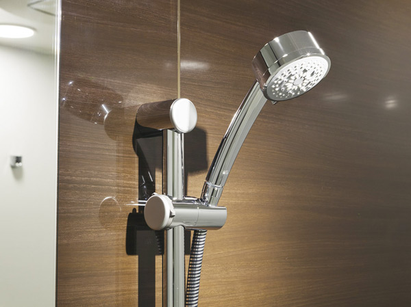 Bathing-wash room.  [shower head] Adopt a stylish metal tone shower head. Height is with slide bar that can be adjusted freely.  ※ Size varies depending on type. (80J type)