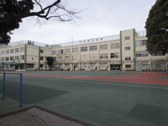 Primary school. Nakanobu until elementary school 90m