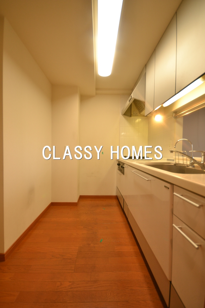 Kitchen. ※ Reference photograph (another type of the property)