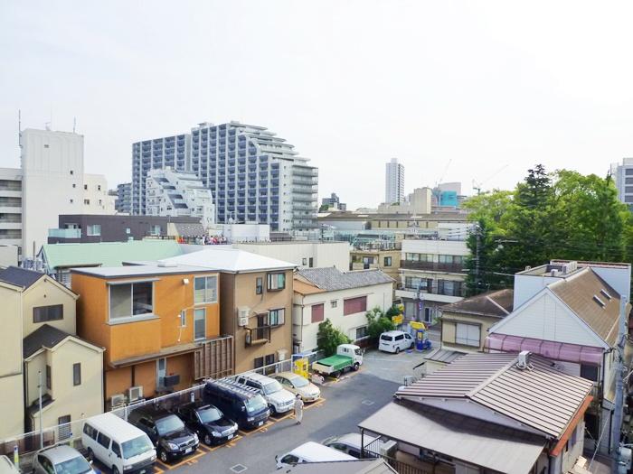 View photos from the dwelling unit. View from the site (June 2013) Shooting