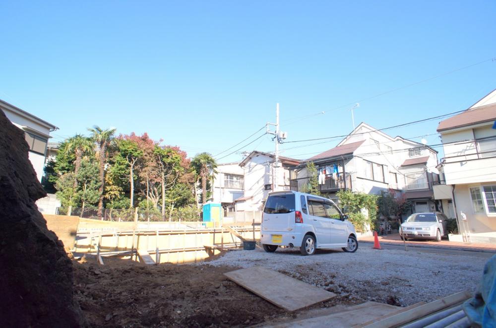 Local appearance photo. Local (11 May 2013) Shooting