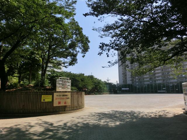 park. 620m until Nishi Oi Square Park