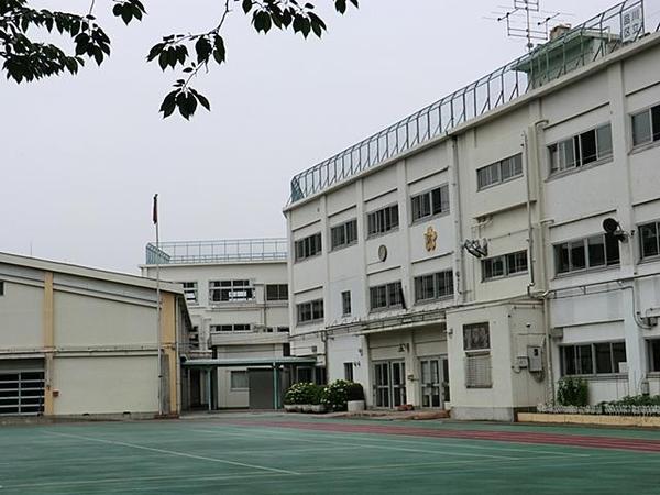 Primary school. 604m to Shinagawa Tatsusame beach elementary school