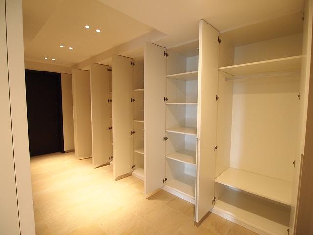 Receipt. ※ Model room furniture is not attached. Please note.