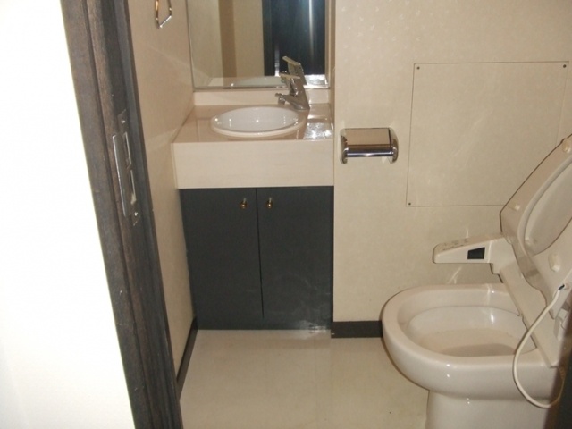 Toilet. Seafort Tower