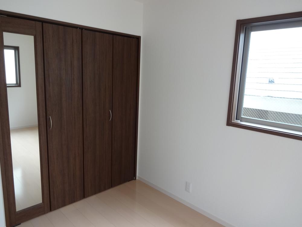 Other introspection. Indoor (September 2013) Shooting