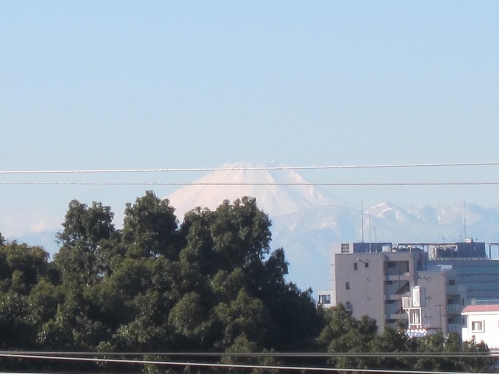 View photos from the dwelling unit. Mount Fuji can be seen from the balcony and LD + all the living room (You have to expand the view of Western-style side balcony)