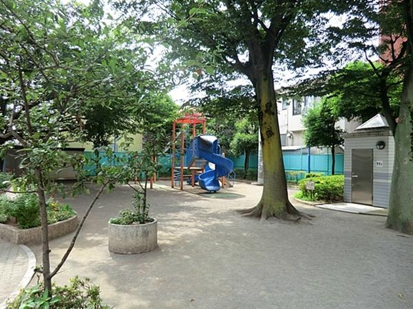 park. 181m until Higashinakanobu park