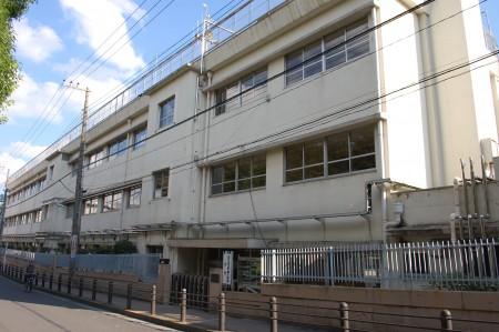 Primary school. Togoshi until elementary school 480m