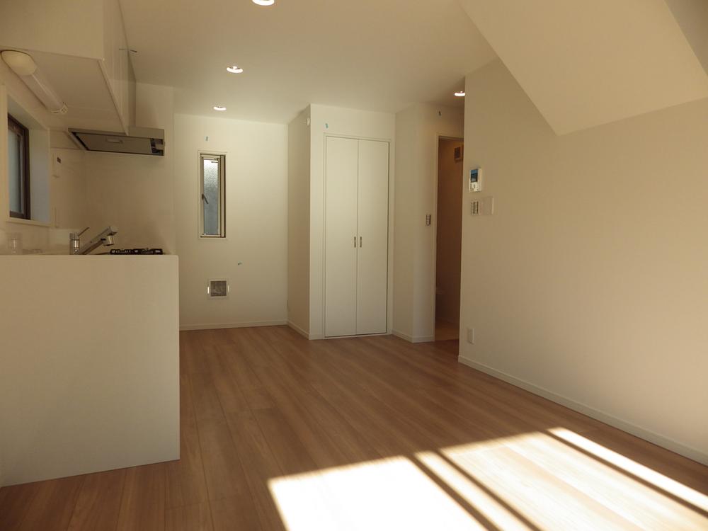 Same specifications photos (living). (A ・ C Building) same specification