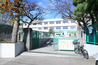 Primary school. Akamatsu 532m up to elementary school (elementary school)