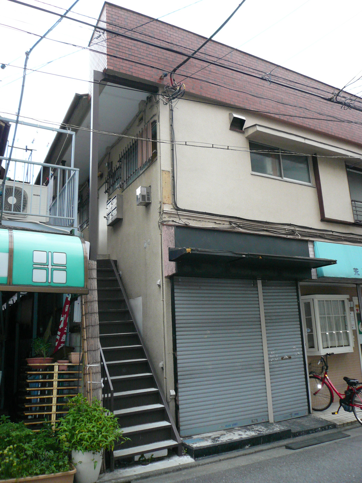 Building appearance. Nakanobu Station, Mall immediate vicinity. 