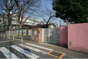 Surrounding environment. Ushigome Seijo kindergarten (about 320m ・ 4-minute walk)