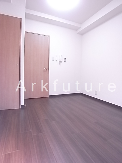 Living and room. Chic color of flooring ☆