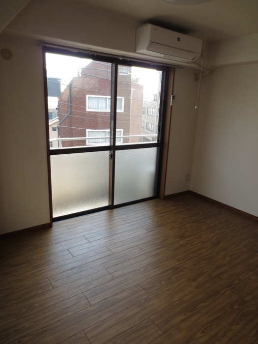 Living and room
