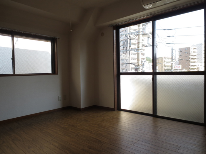 Living and room