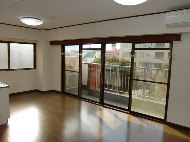 Living and room