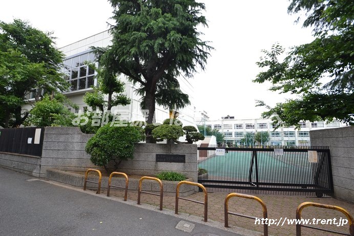 Primary school. 693m to Shinjuku Ward Ochiai second elementary school (elementary school)