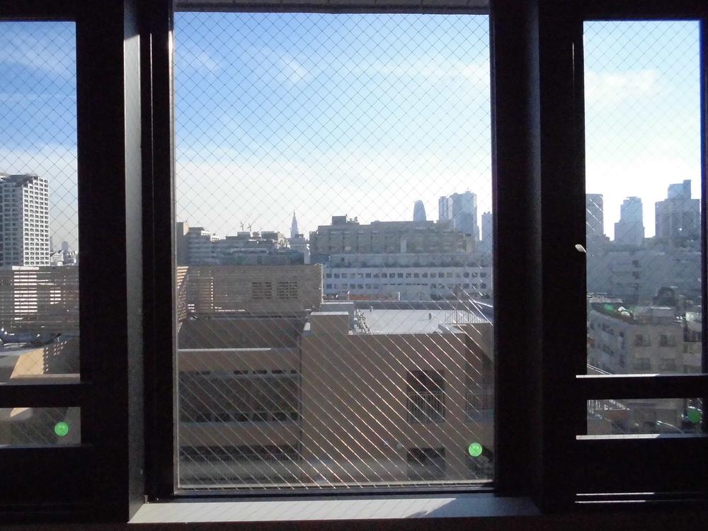 View photos from the dwelling unit. View from the site (October 2013) Shooting