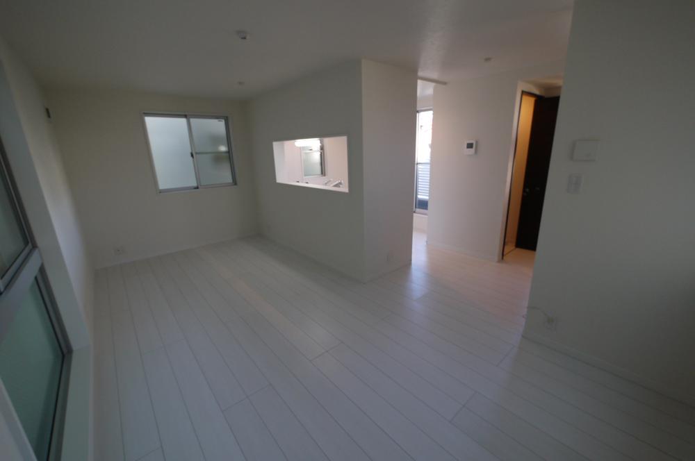 Living. There will be a bright living room, which was unified in white. 