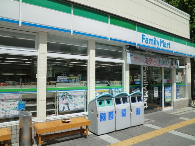 Convenience store. 310m to FamilyMart