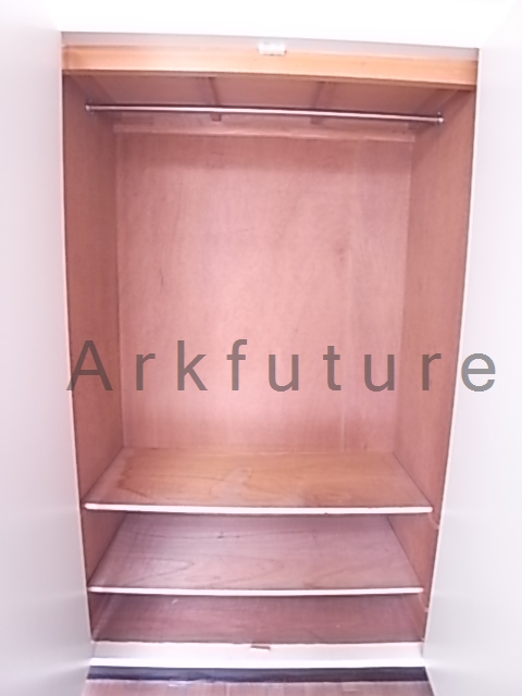 Receipt. There are also shelves below, Proper use and easy to closet!