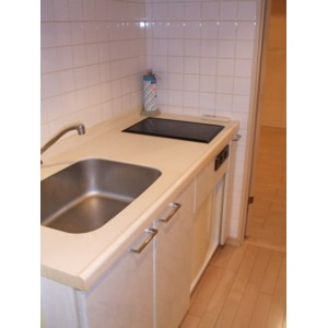 Kitchen. Ease dishes in IH2 neck ☆