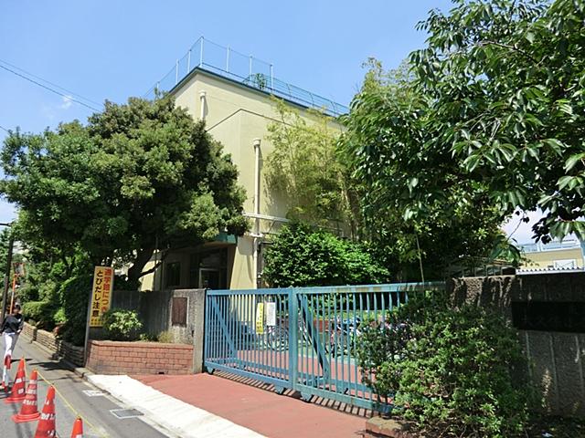 Primary school. 188m to Shinjuku Ward Okubo Elementary School